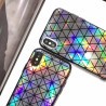 Coque silicone carrés triangles miroir arc en ciel iPhone 7 / 8